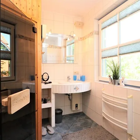 Am Leuchfeuer App 05 Апартаменты Вустров